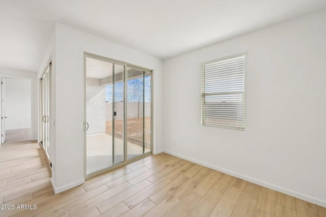 Real Estate Picture 9