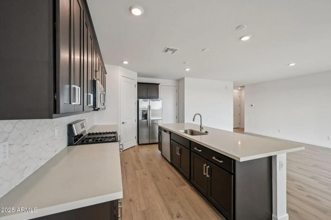 Real Estate Picture 13