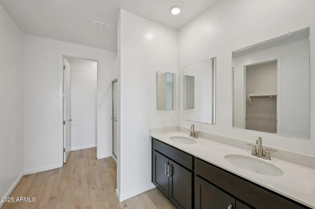 Real Estate Picture 27