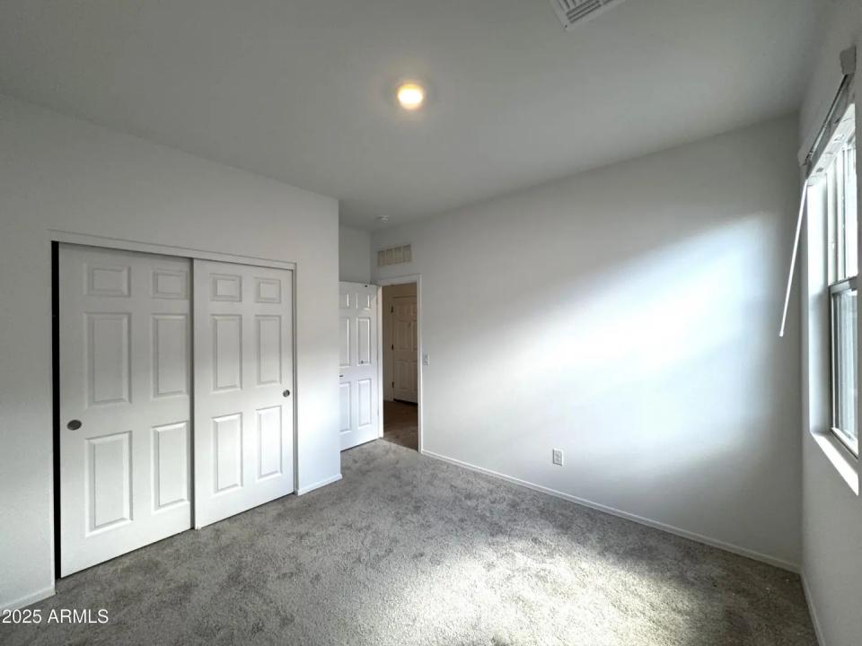 Real Estate Picture 8
