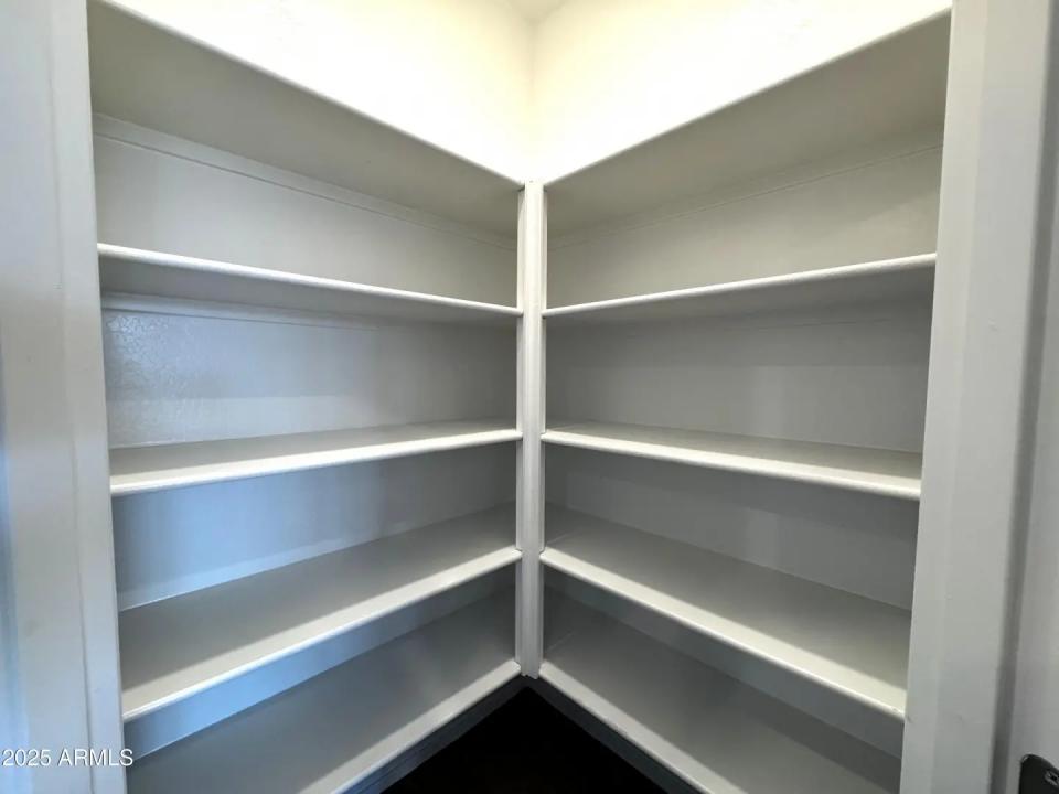 Real Estate Picture 10