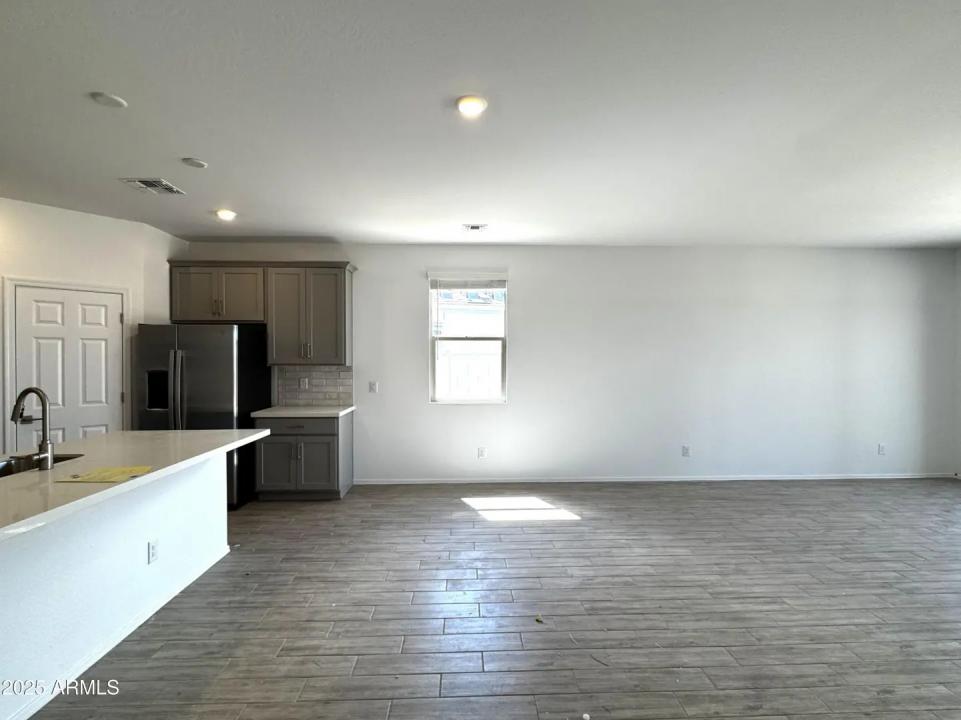 Real Estate Picture 13