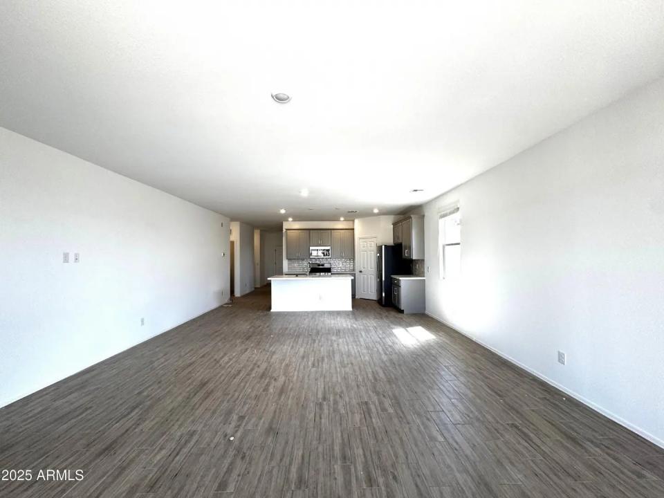 Real Estate Picture 27
