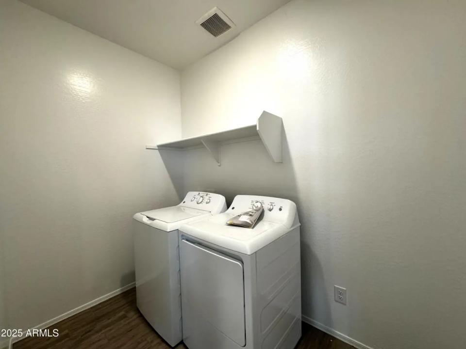 Real Estate Picture 28