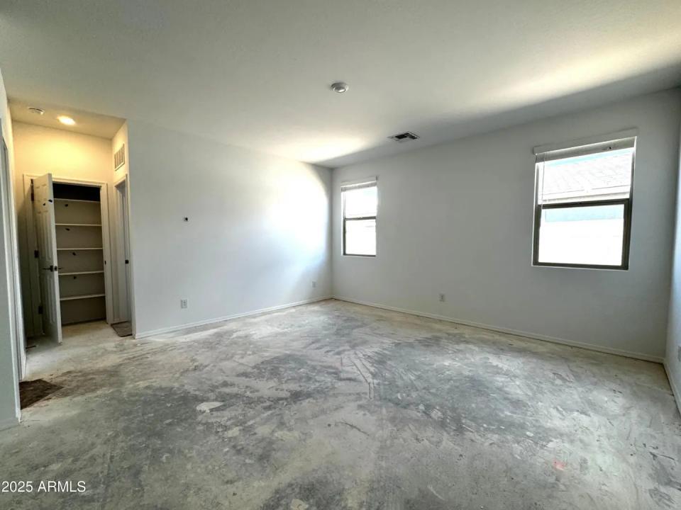 Real Estate Picture 29