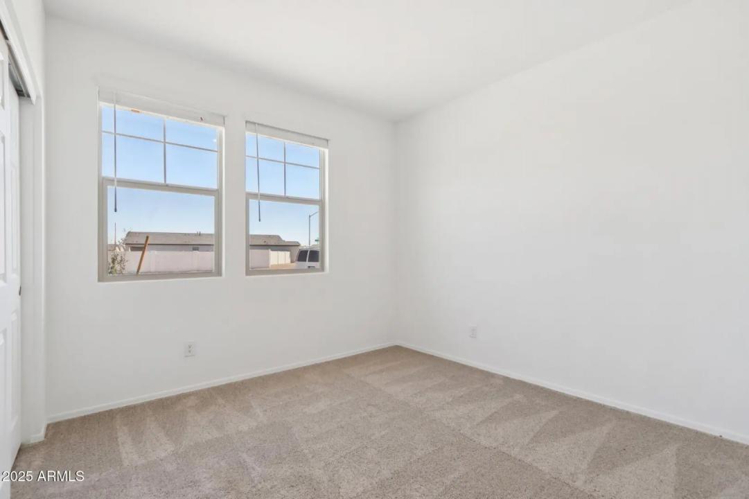 Real Estate Picture 13