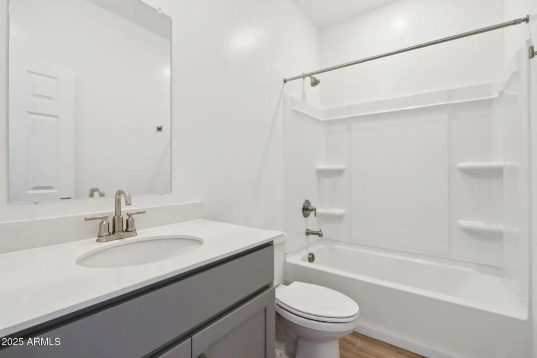 Real Estate Picture 15