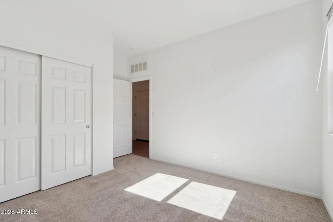 Real Estate Picture 17