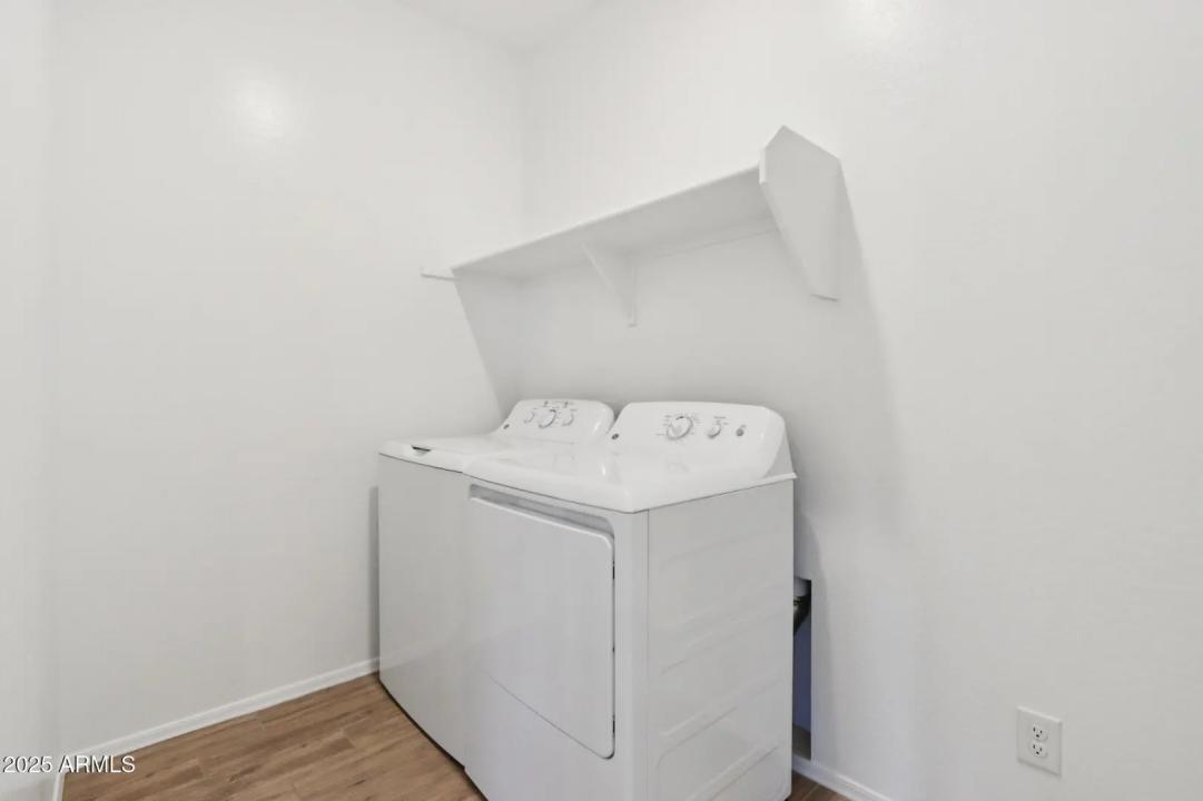 Real Estate Picture 18