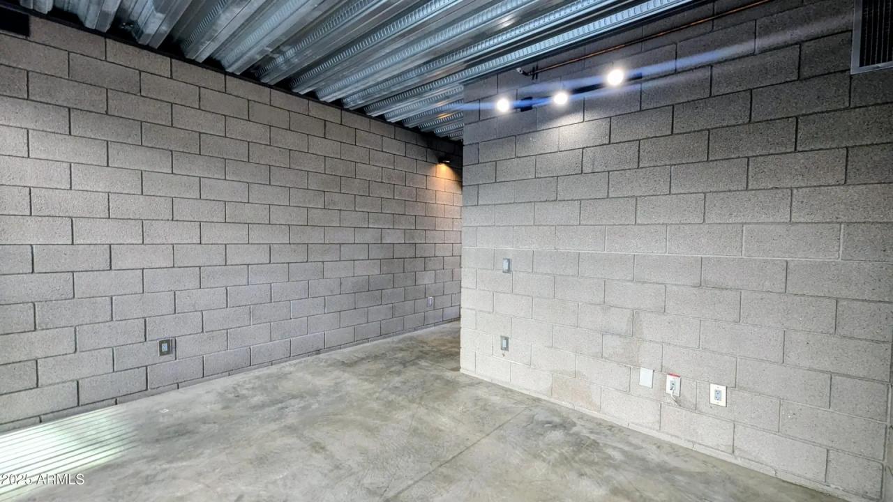 Real Estate Picture 6