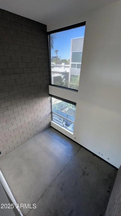 Real Estate Picture 11