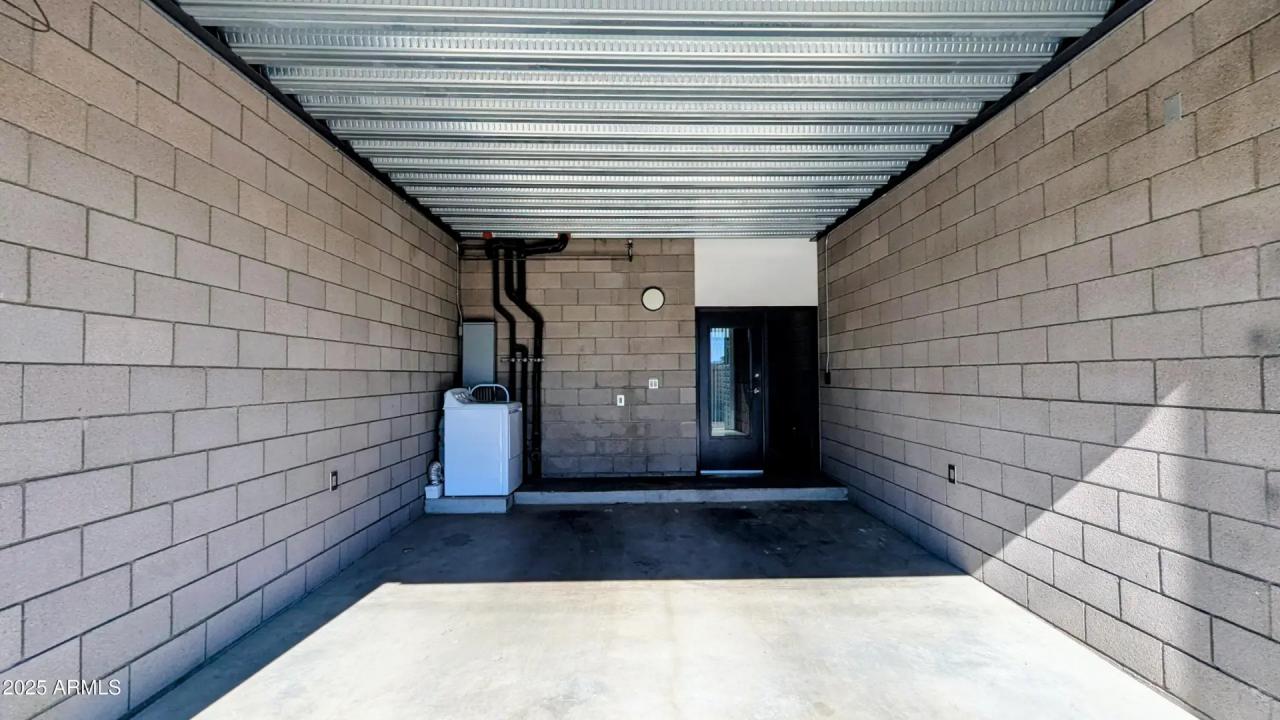 Real Estate Picture 24