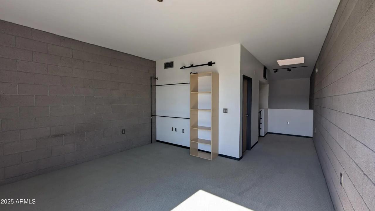 Real Estate Picture 21