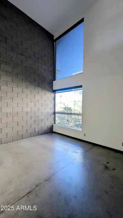 Real Estate Picture 8