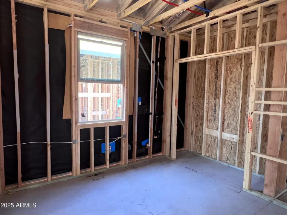 Real Estate Picture 6