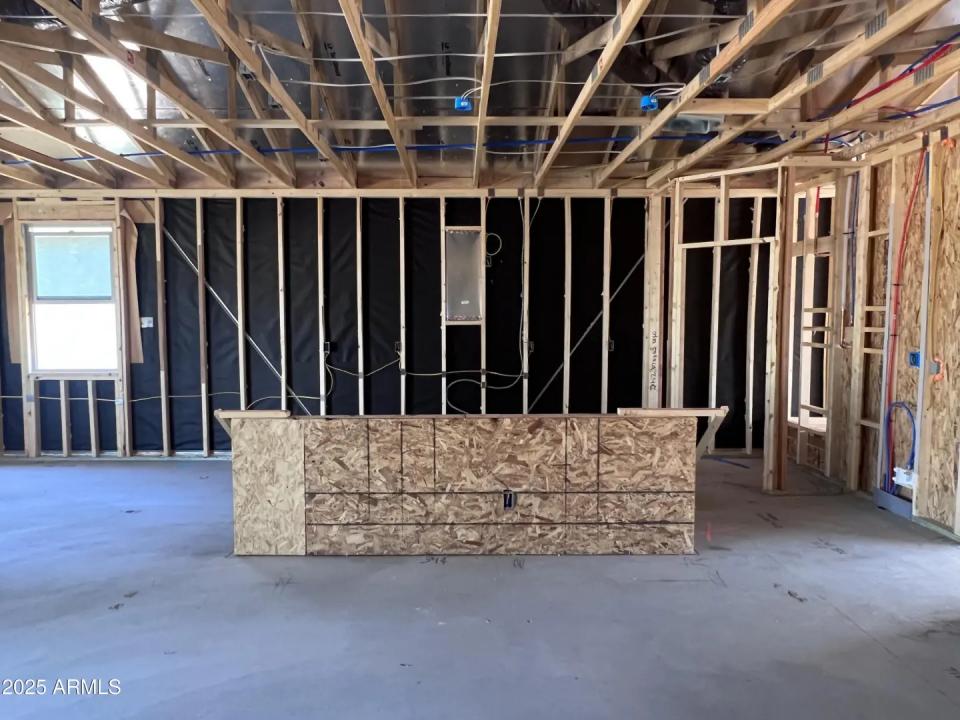 Real Estate Picture 8