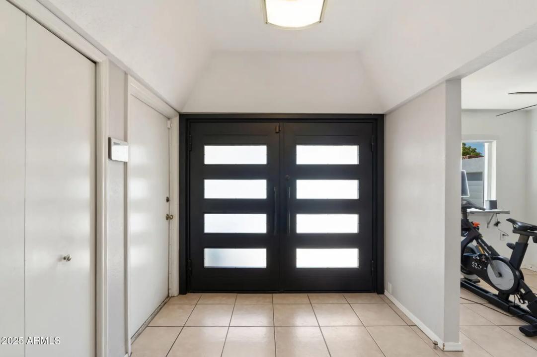 Real Estate Picture 4