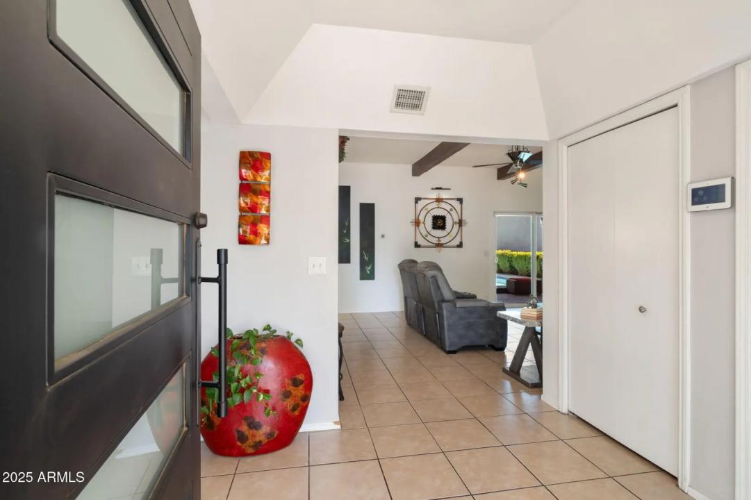 Real Estate Picture 6