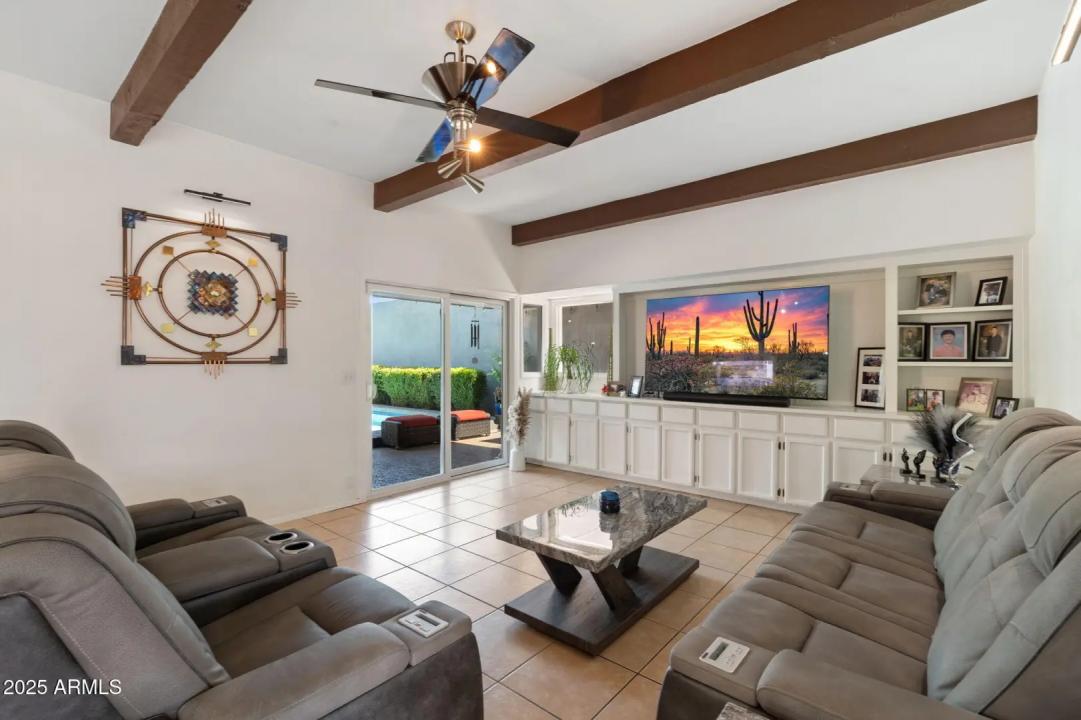 Real Estate Picture 9