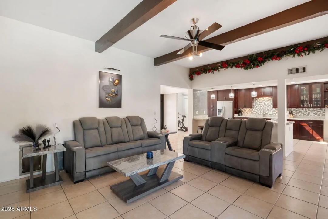 Real Estate Picture 10