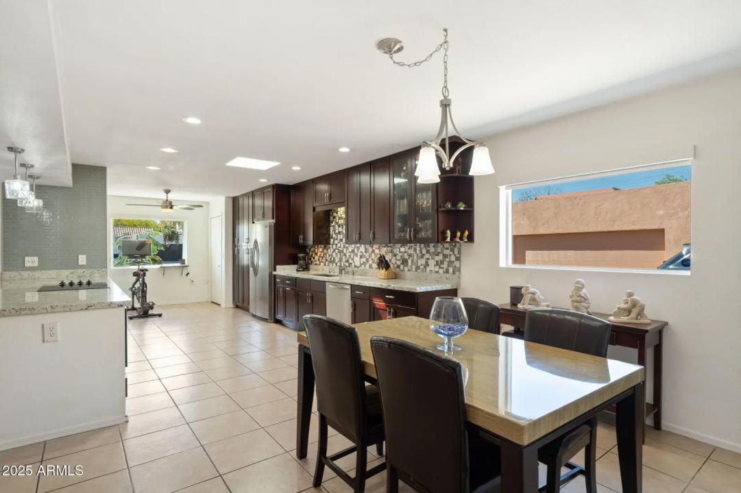 Real Estate Picture 18