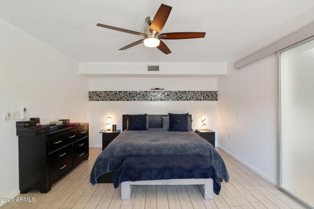 Real Estate Picture 26