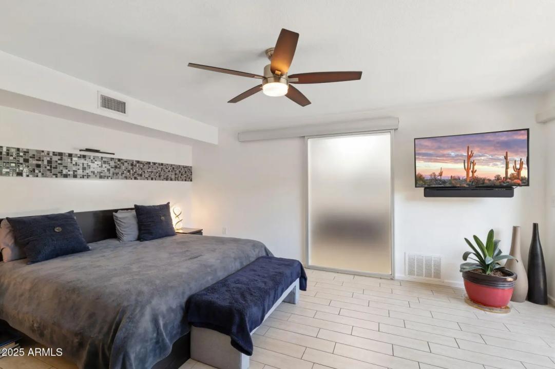 Real Estate Picture 27