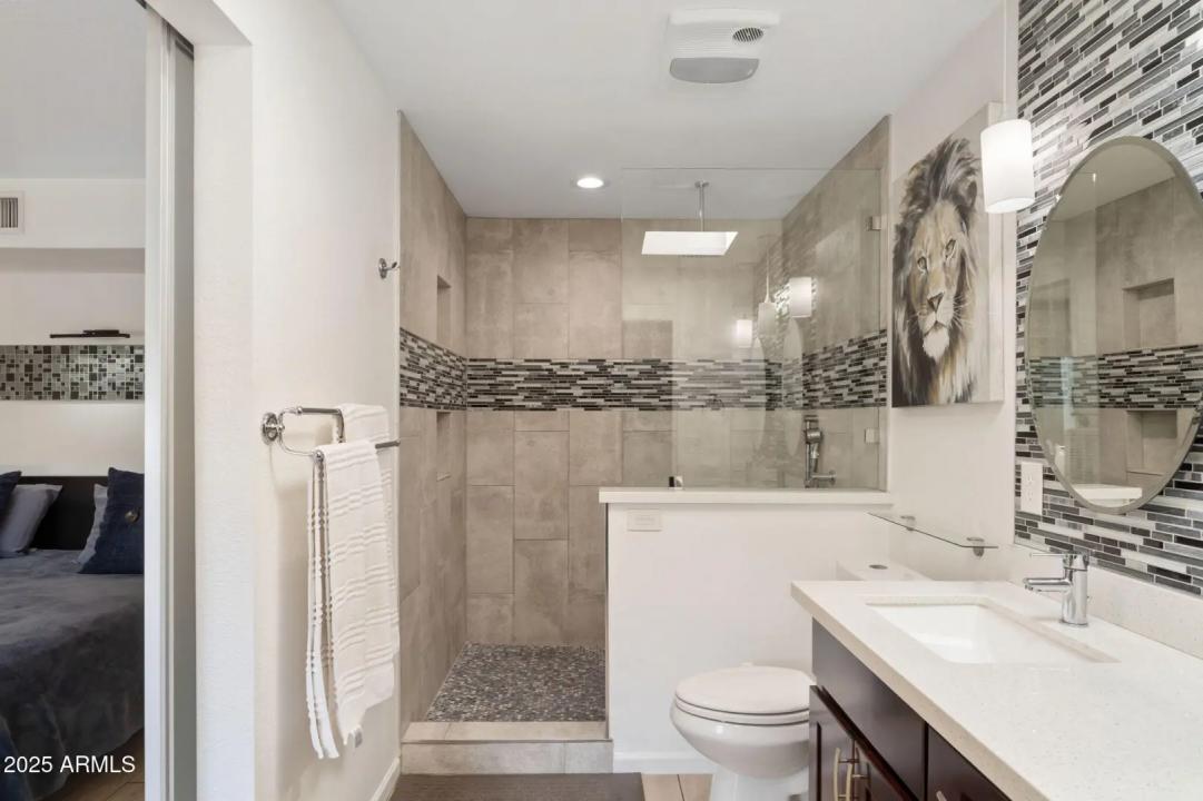 Real Estate Picture 32