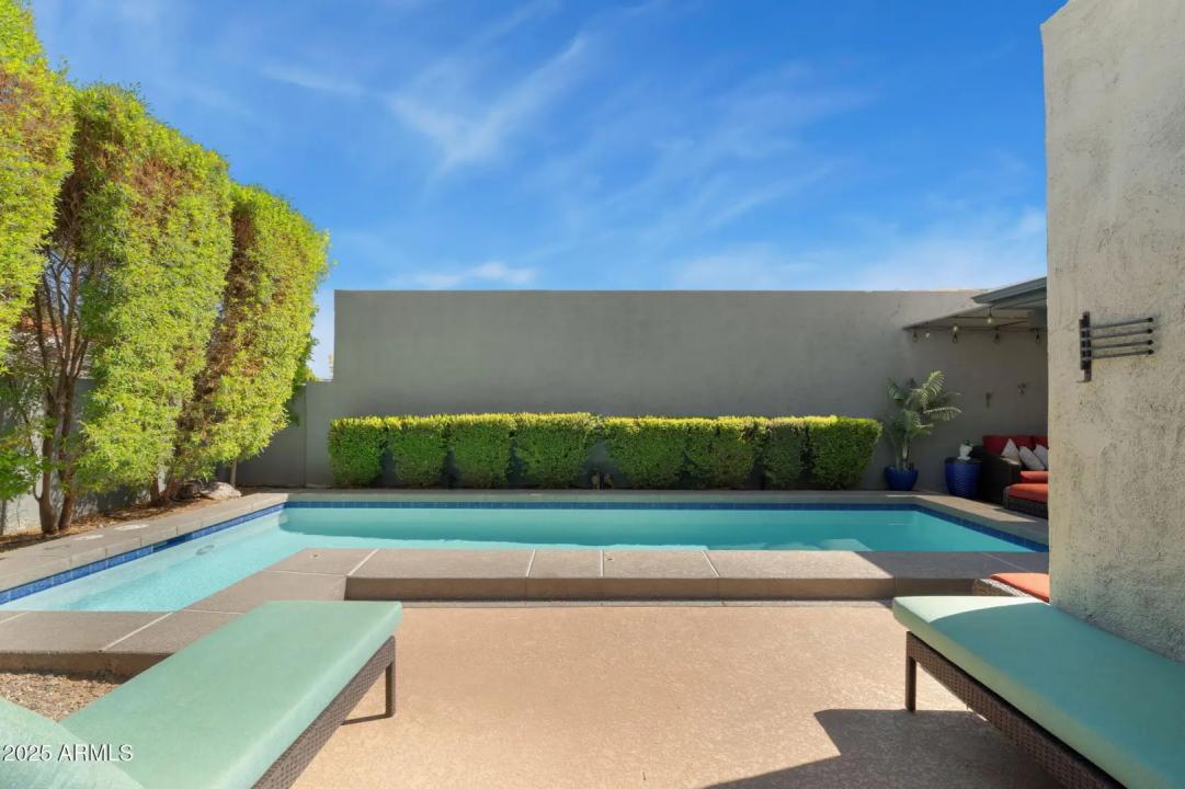 Real Estate Picture 37