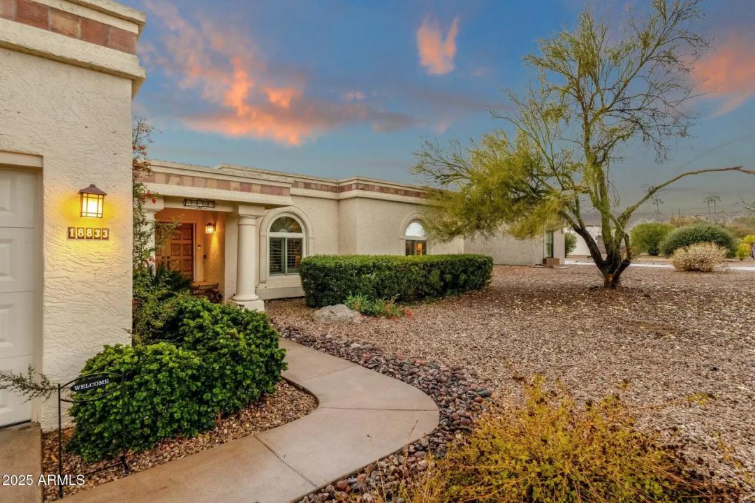 Real Estate Picture 3
