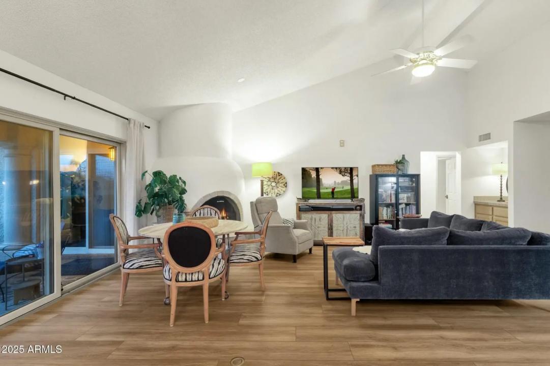 Real Estate Picture 6