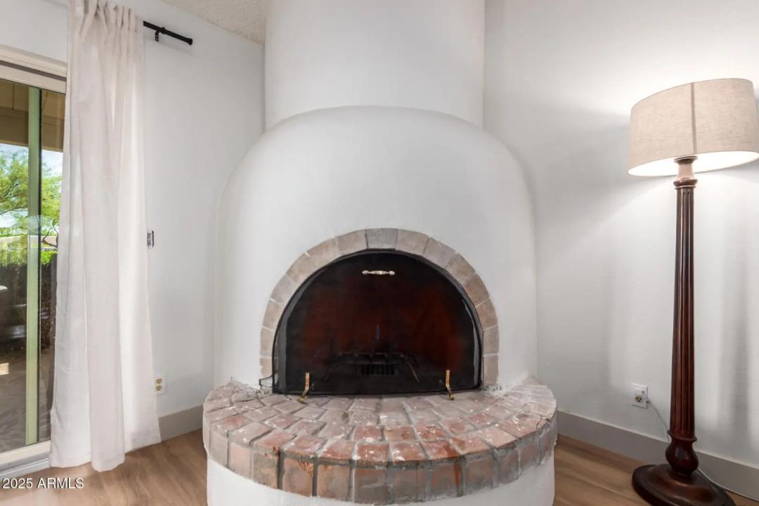 Real Estate Picture 9