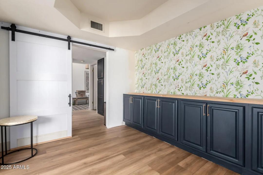 Real Estate Picture 15