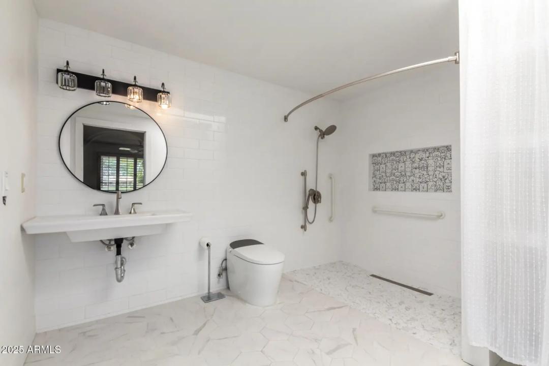 Real Estate Picture 17