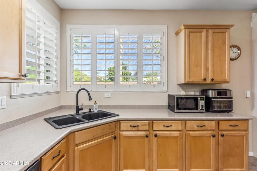 Real Estate Picture 13