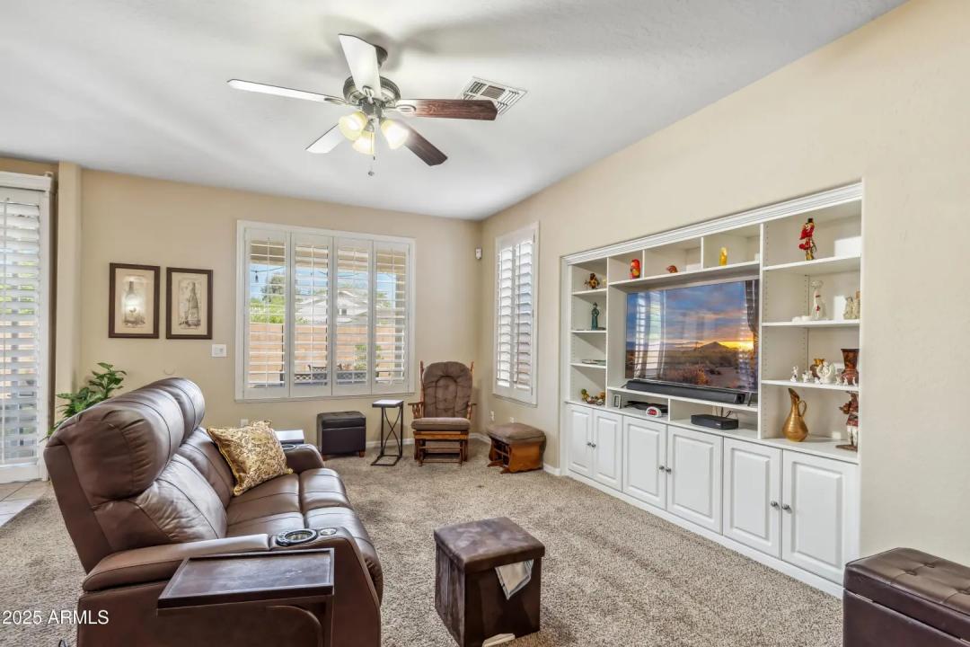 Real Estate Picture 15