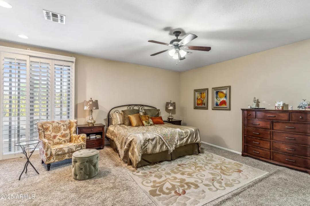 Real Estate Picture 18