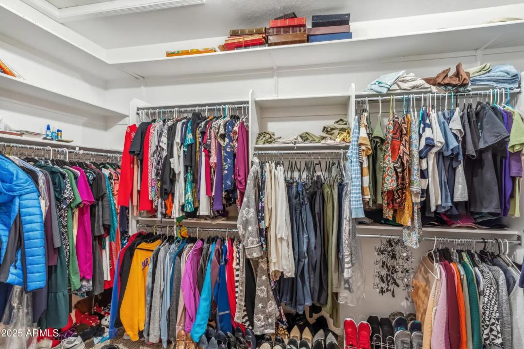 Real Estate Picture 24
