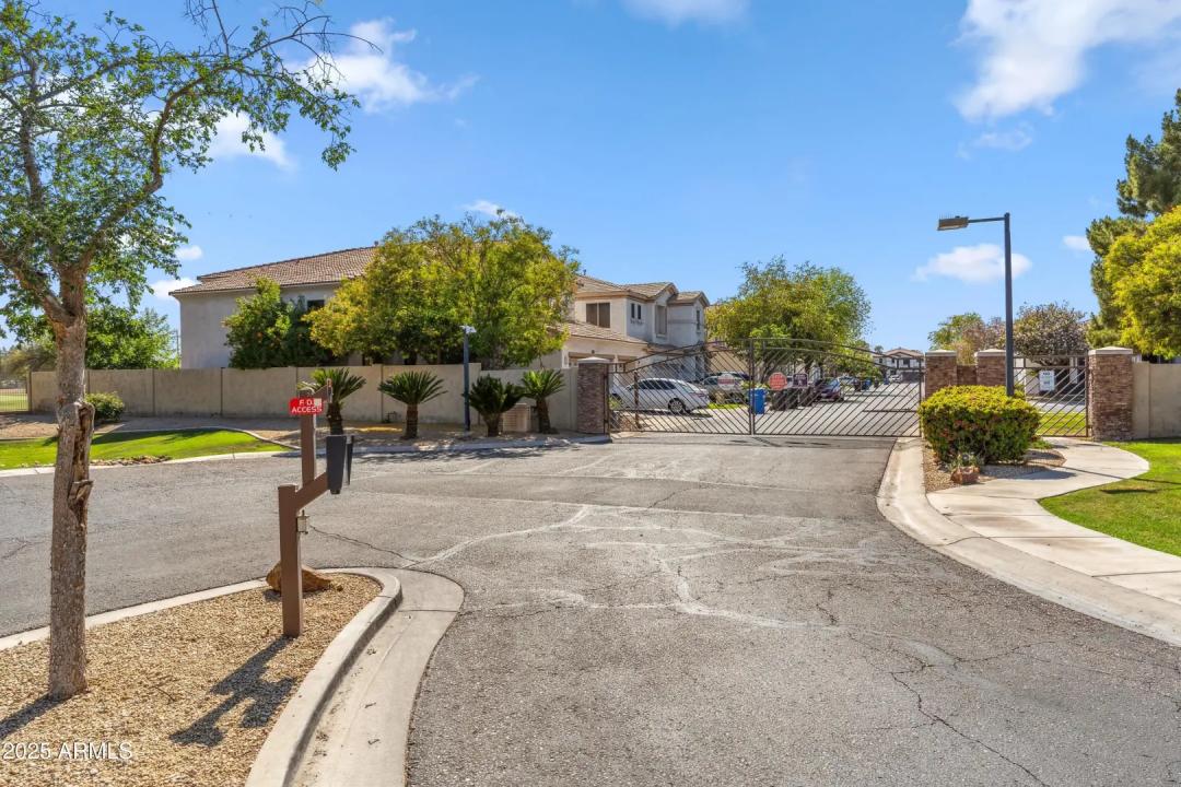 Real Estate Picture 42