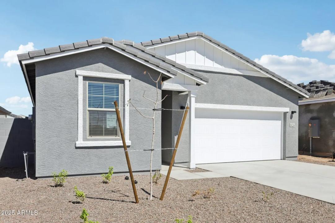 Real Estate Picture 3