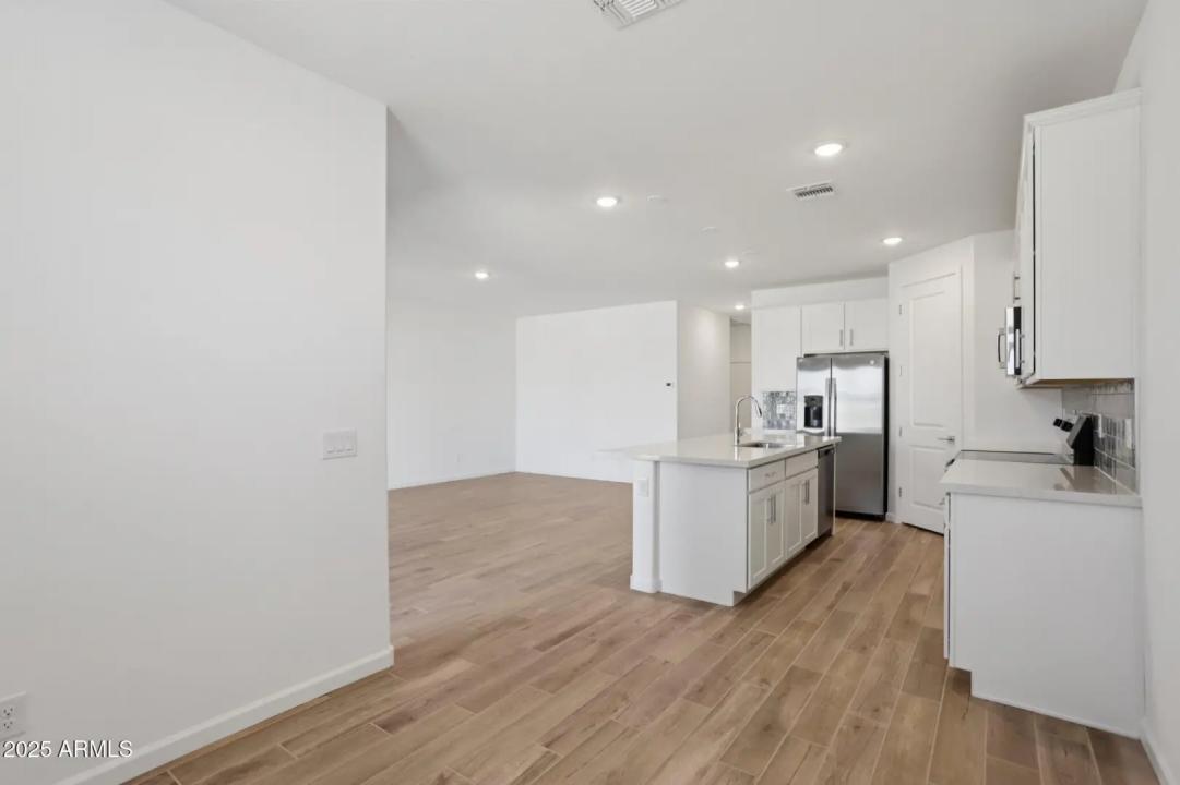 Real Estate Picture 10