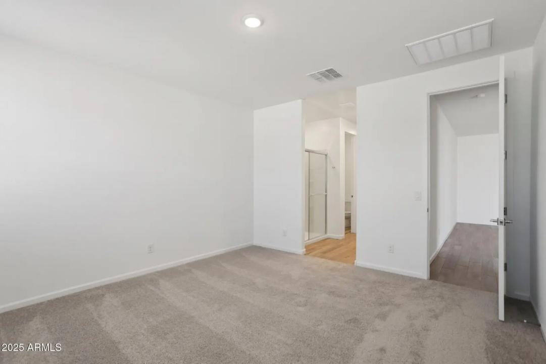 Real Estate Picture 15