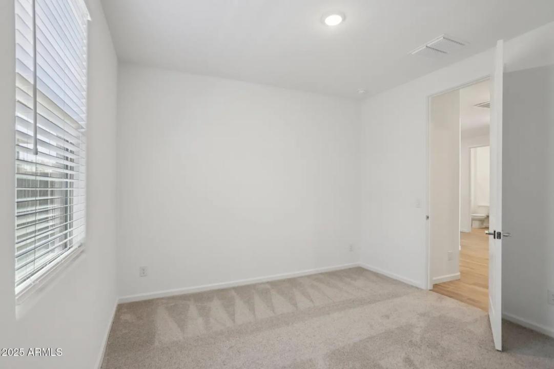 Real Estate Picture 25