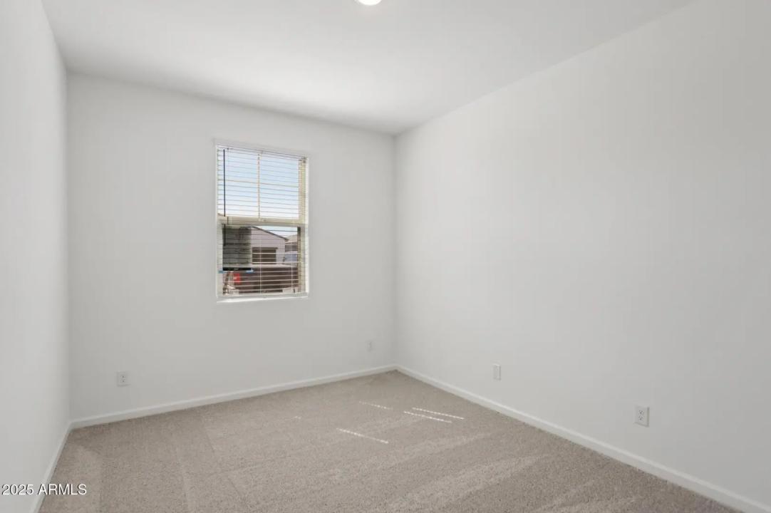 Real Estate Picture 28