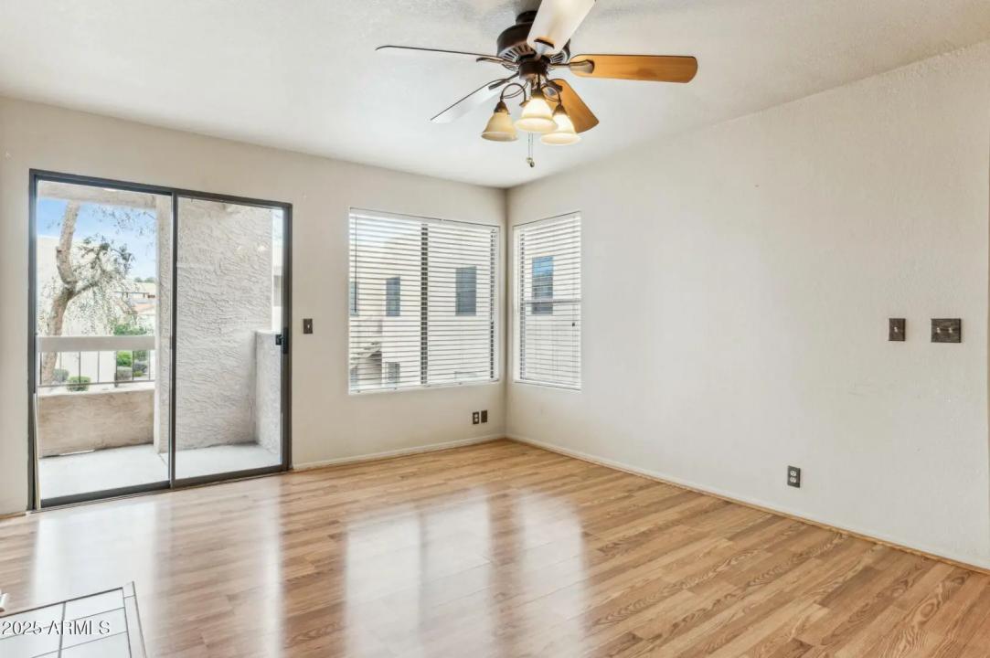 Real Estate Picture 5