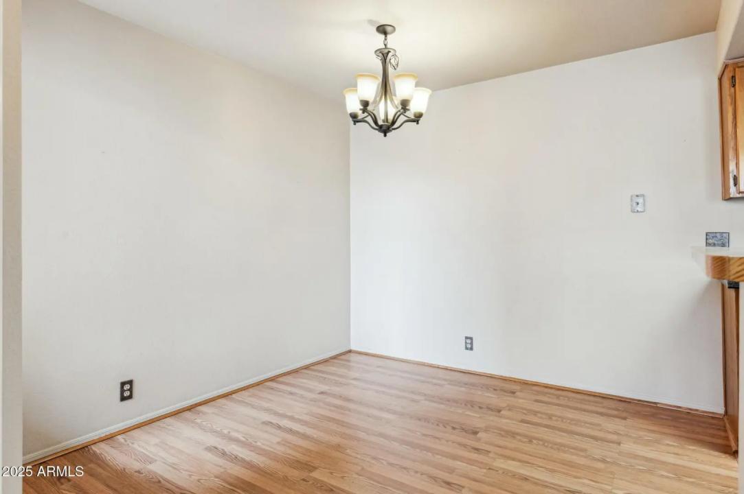 Real Estate Picture 7