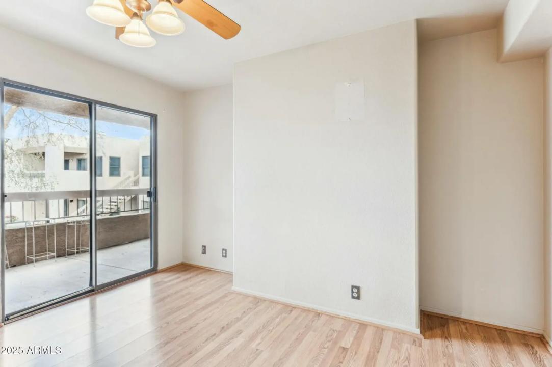 Real Estate Picture 14