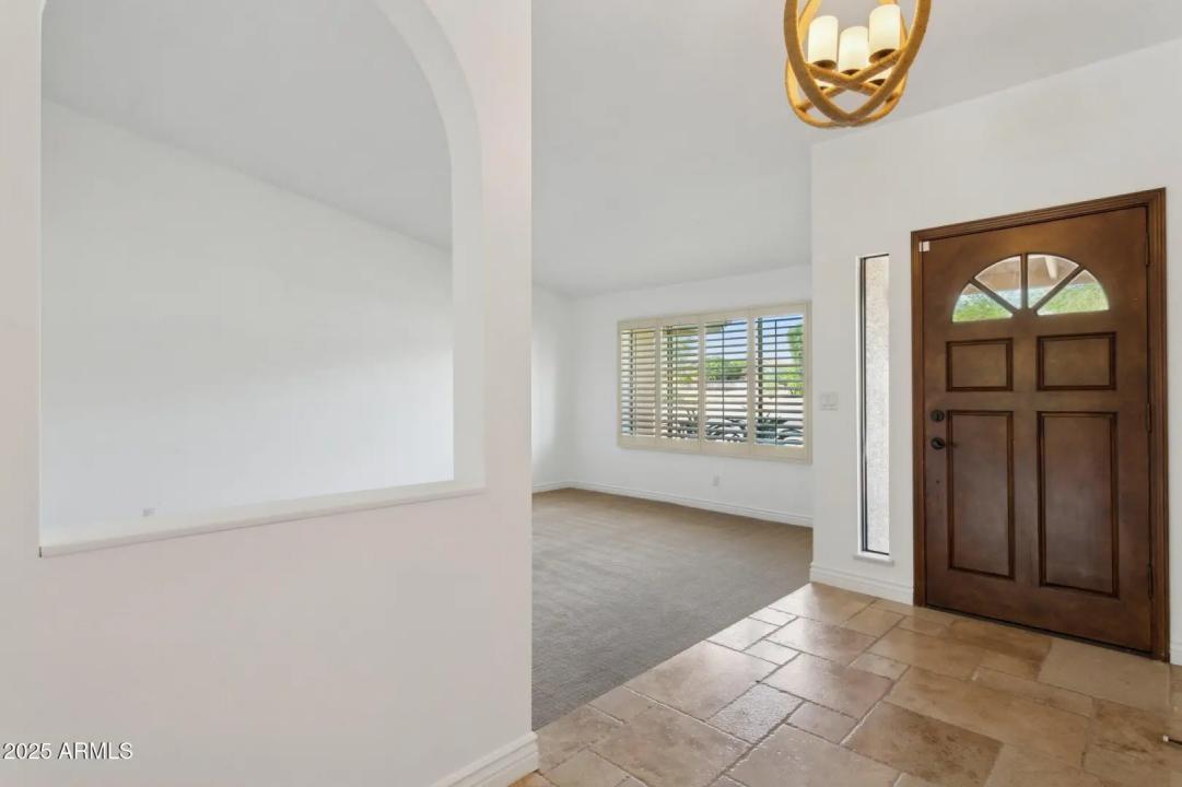 Real Estate Picture 4