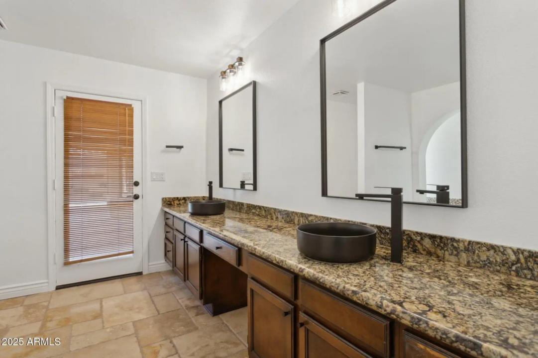 Real Estate Picture 21