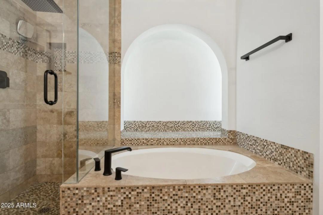 Real Estate Picture 23